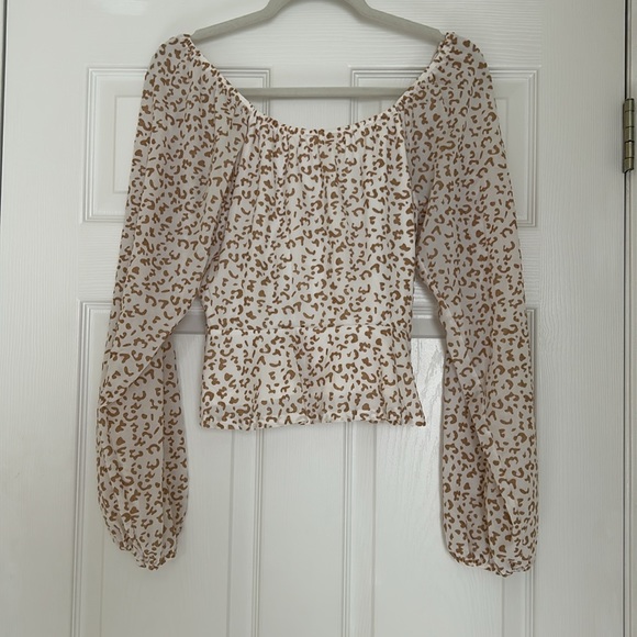 Cheetah print v neck wrap top - Picture 3 of 3